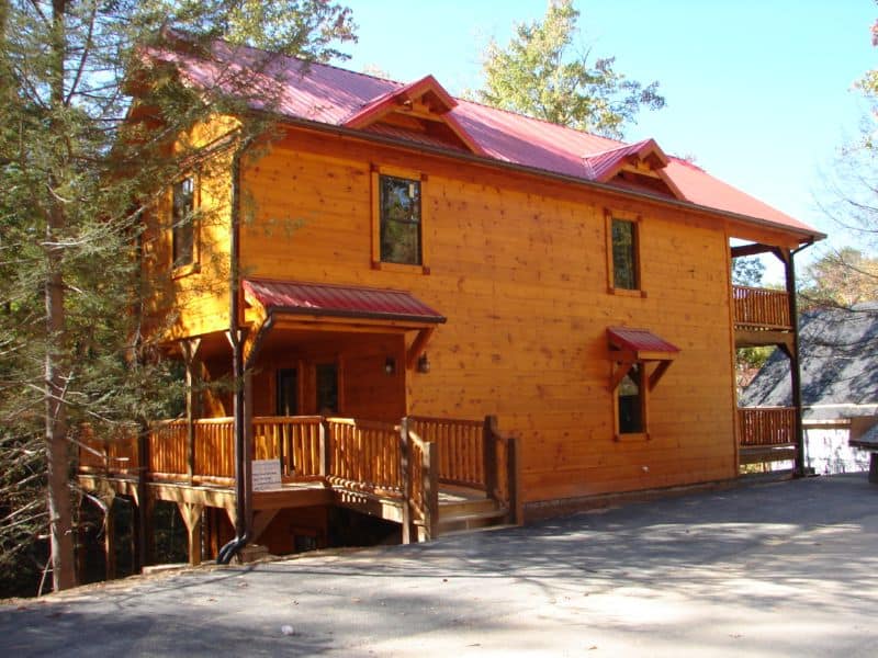 Luxury Cabin with Home Theater Room