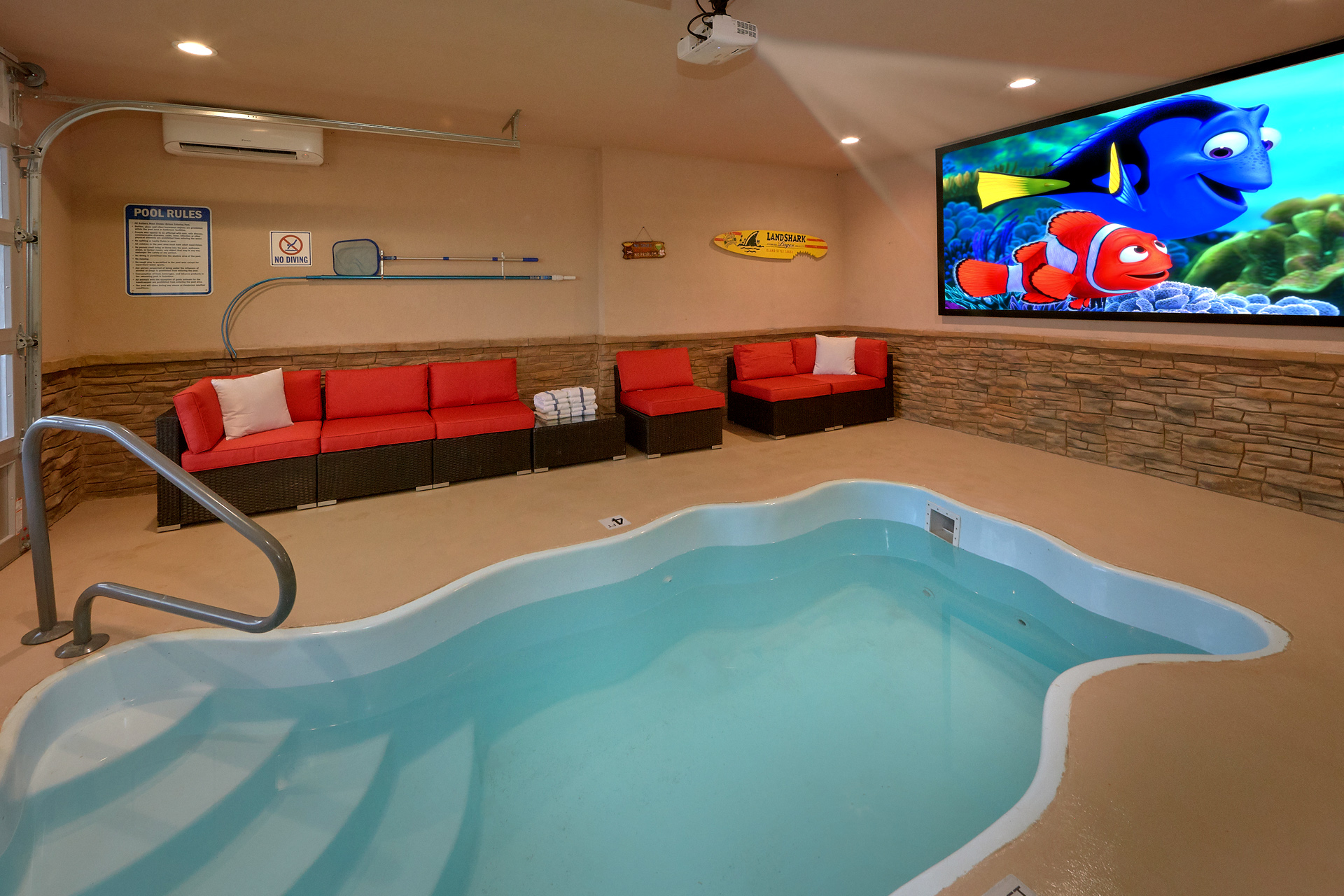 Amazing Indoor Pool Cabin With Mountain Views