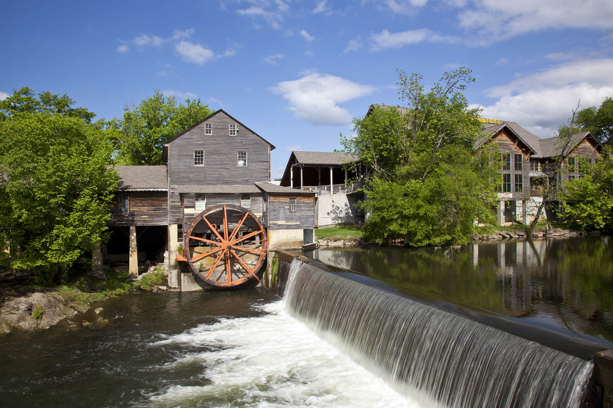 16 Things To Do in Wears Valley: Sightseeing, Shopping, Eating, and Adventuring