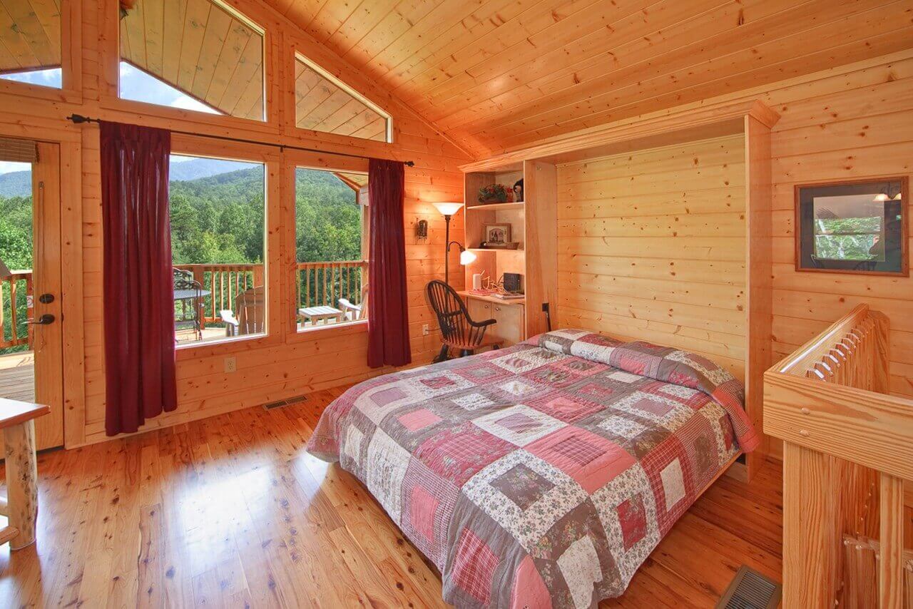 Whispering Creek cabin in Gatlinburg Elk Springs Resort