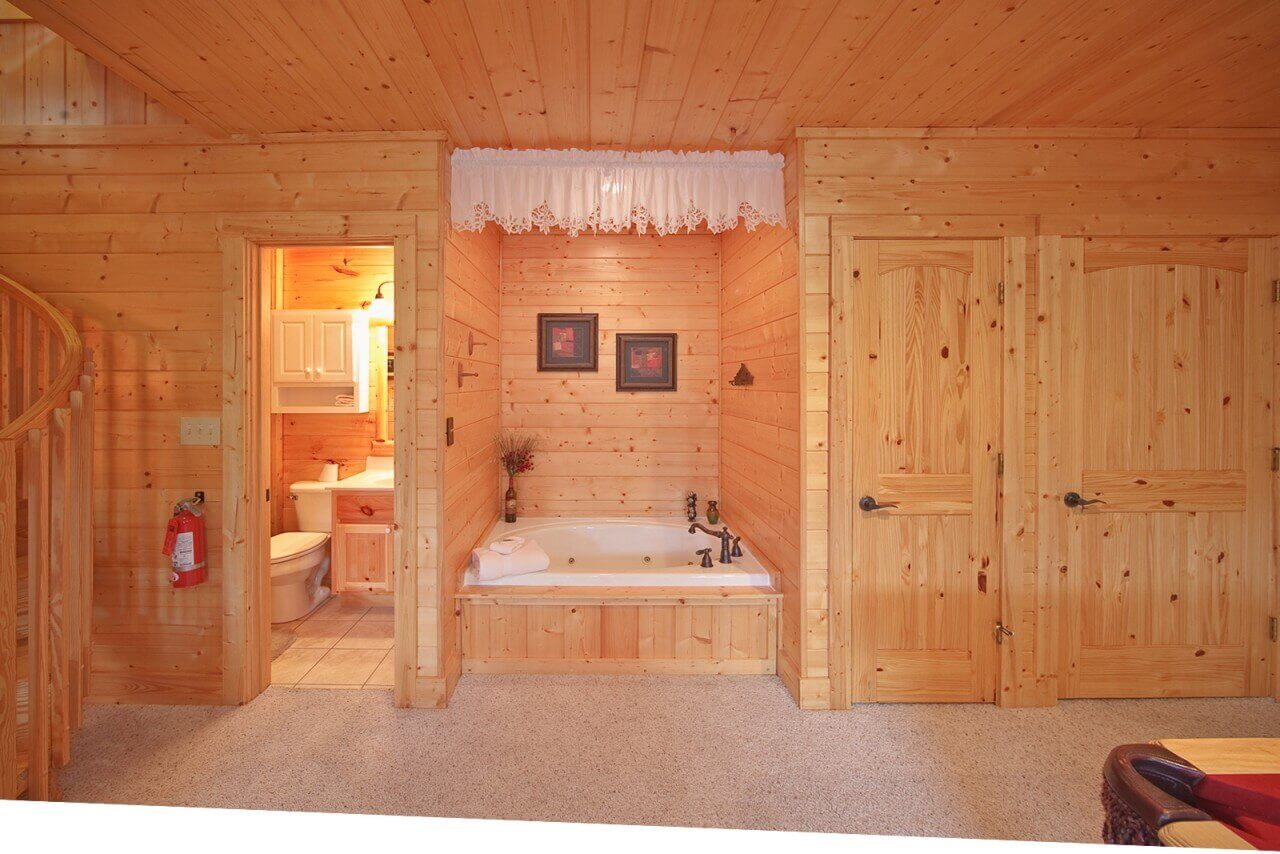 Whispering Creek cabin in Gatlinburg Elk Springs Resort