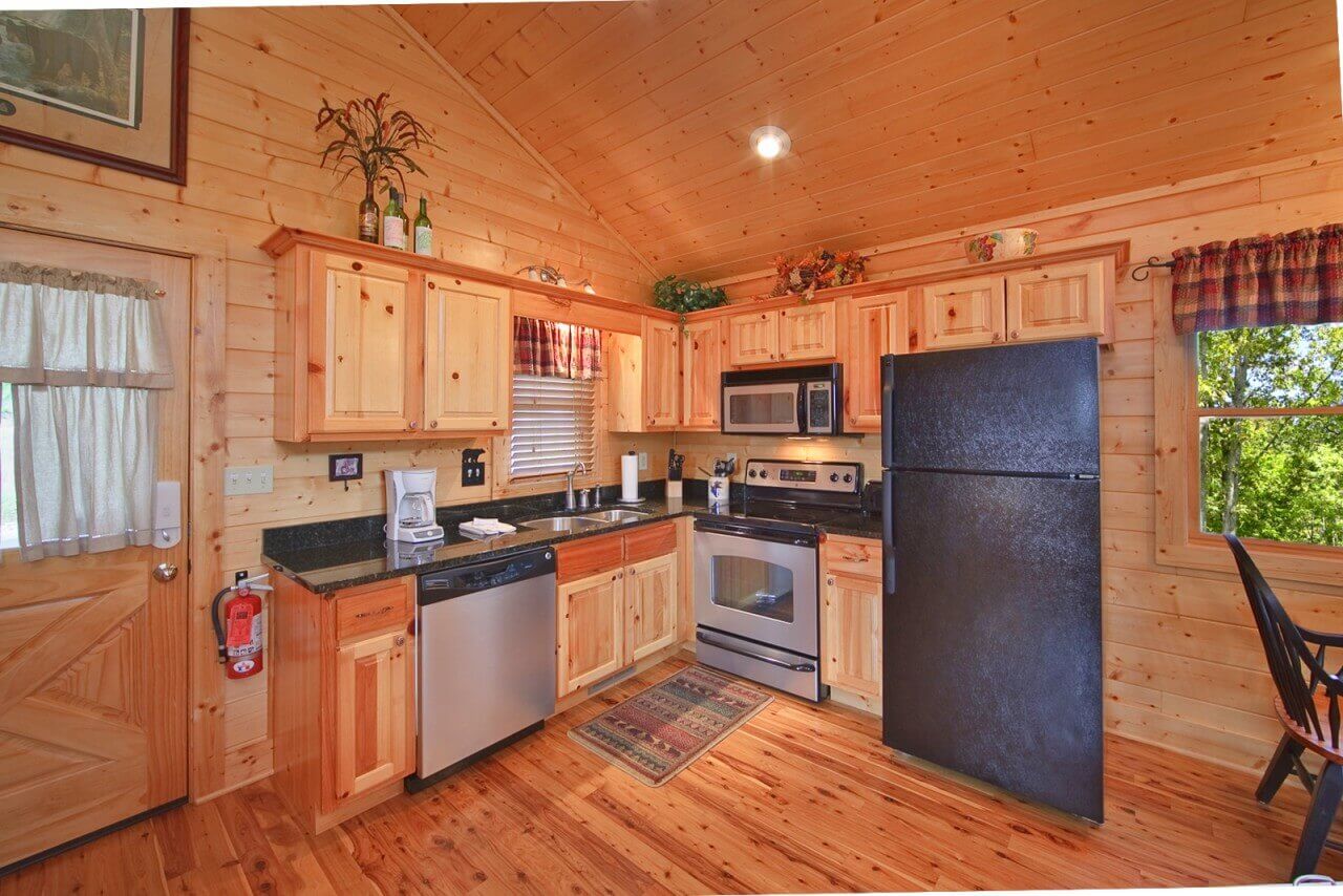 Whispering Creek cabin in Gatlinburg Elk Springs Resort
